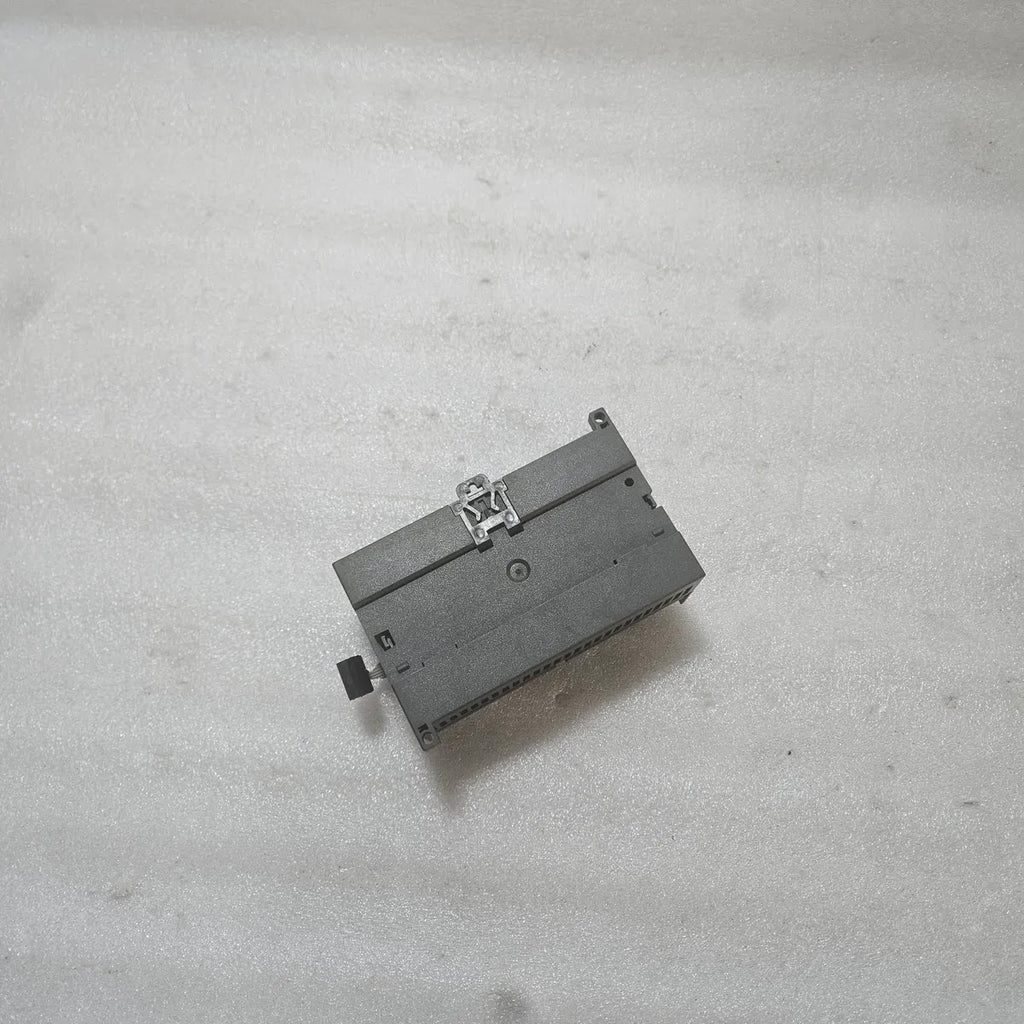Siemens 6ES7 223-1BL22-0XA0 EM 223 DC/DC 16DI 16DO PLC Module - FOR PARTS