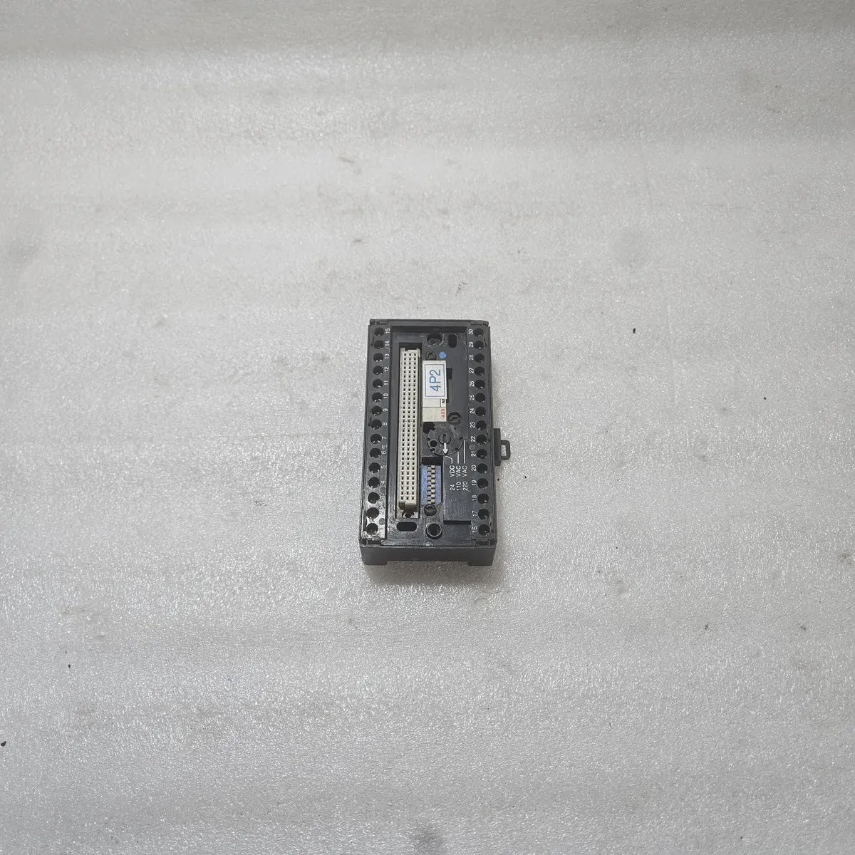 ABB ECZ FPR3700001R0001 Procontic CS31 I/O Plug-In Base