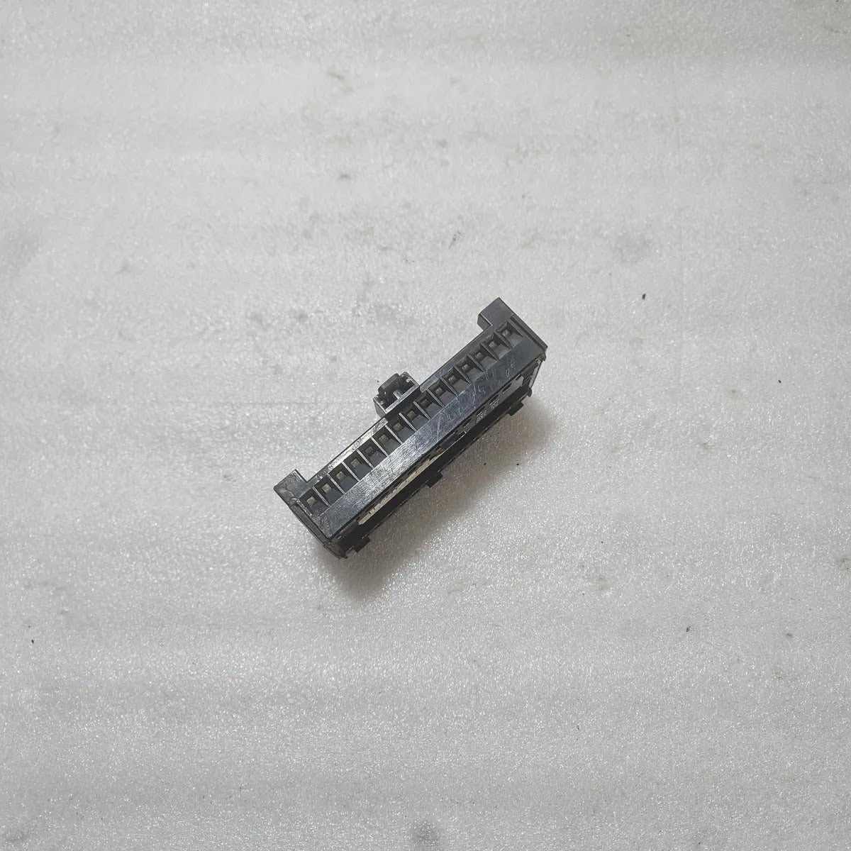 ABB ECZ FPR3700001R0001 Procontic CS31 I/O Plug-In Base