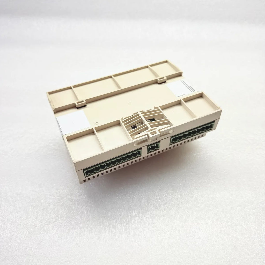 TRANE UC400 BMUC400AA Universal Controller Building Automation Module 24VAC