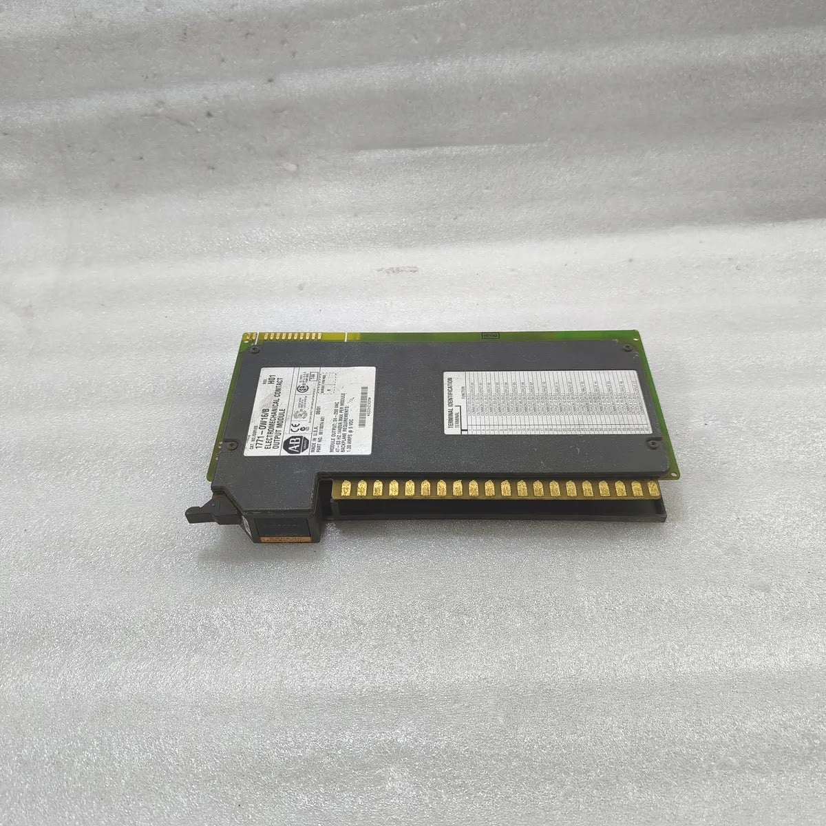 A Bradley 1771-OW16/B Electromechanical Contact Output Module 24-250VAC
