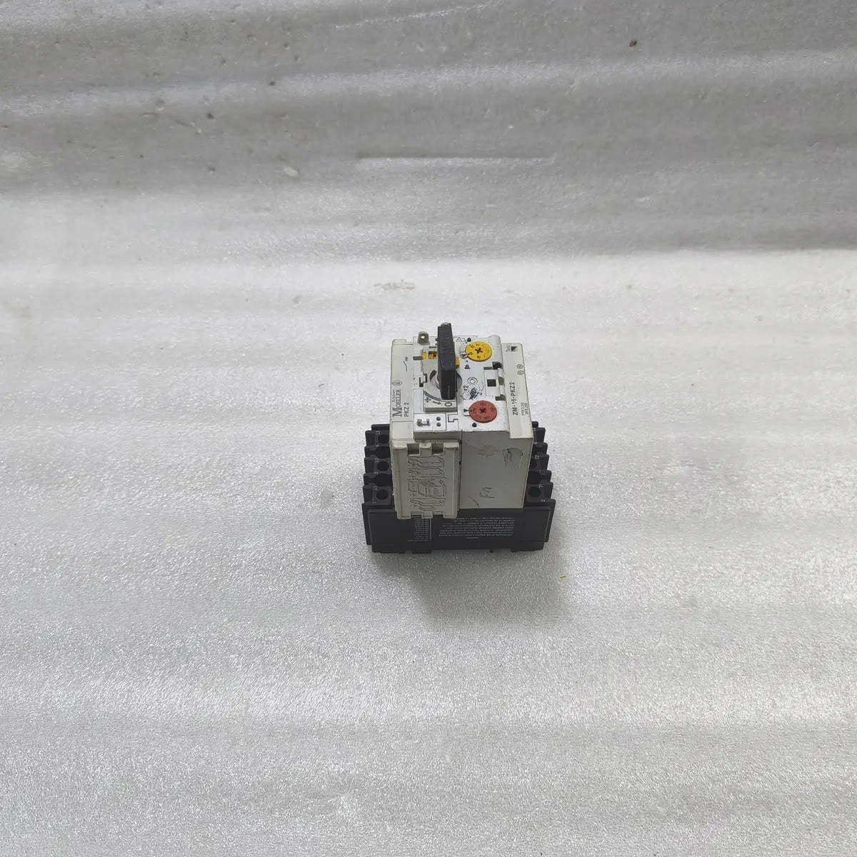 Moeller ZM-16-PKZ2 PKZ 2 Motor Breaker Trip Module 0.6-40A 600V AC 3-Phase