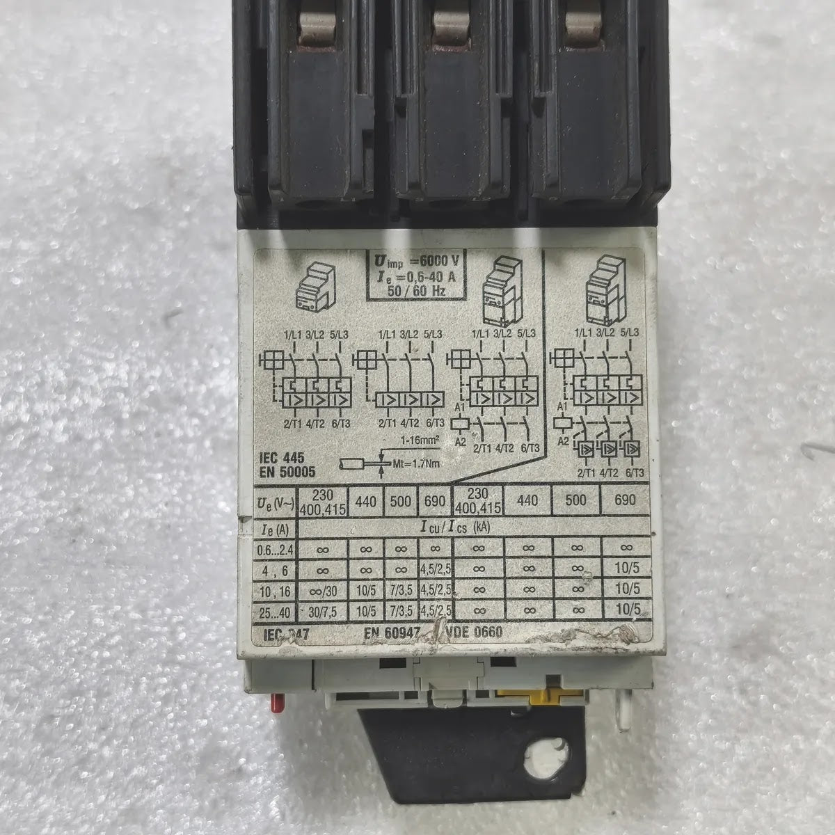 Moeller PKZ 2 M-16-PKZ2 Motor Protective Circuit Breaker 0.6-40A 600V AC 3-Pole