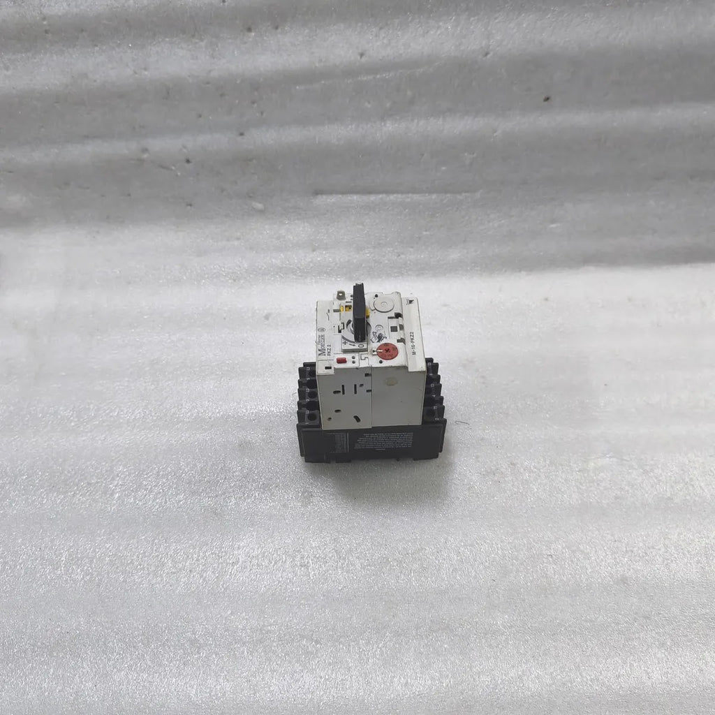 Moeller PKZ 2 M-16-PKZ2 Motor Protective Circuit Breaker 0.6-40A 600V AC 3-Pole