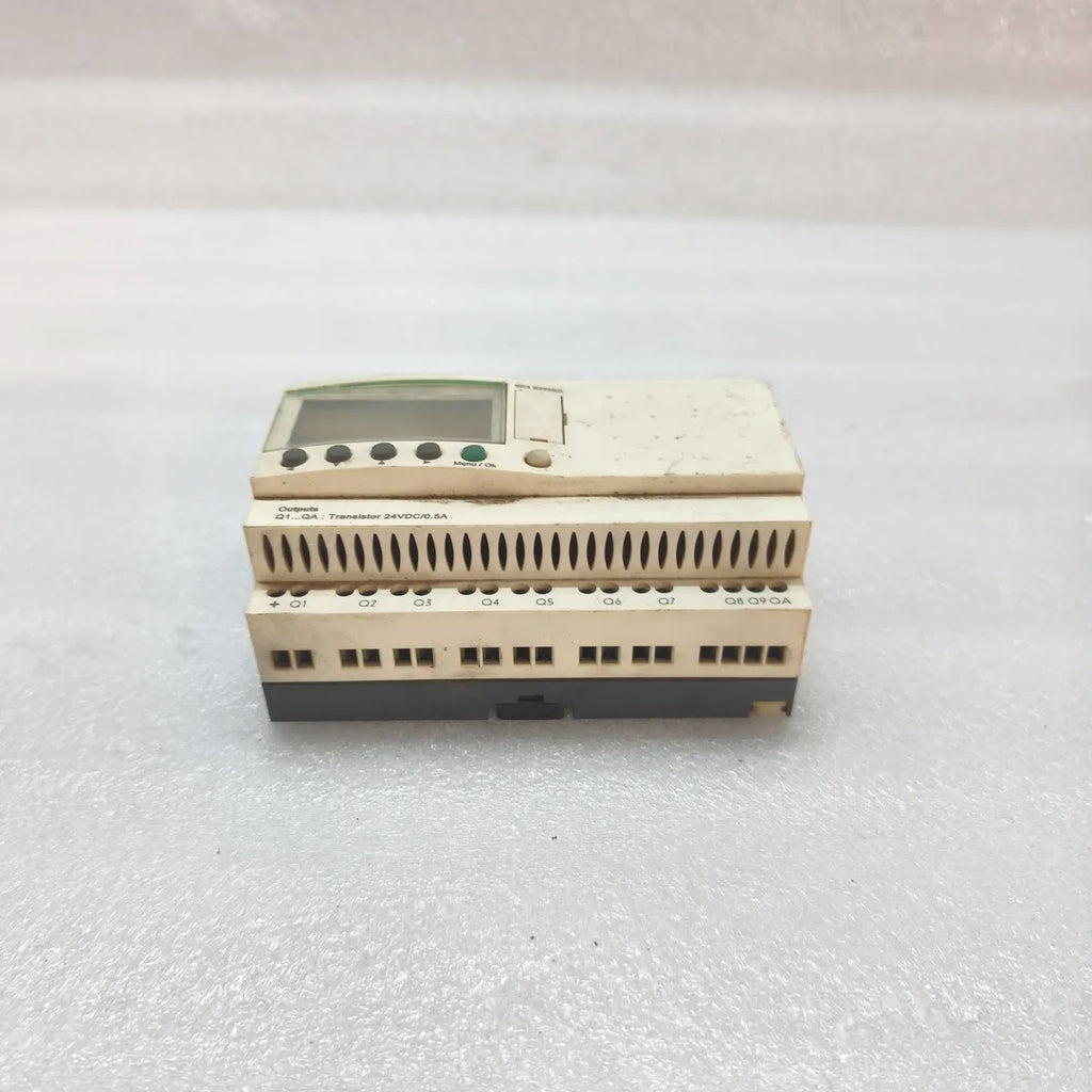 S Electric SR3B262BD Zelio Logic Smart Relay 24VDC 26 I/O FOR PARTS