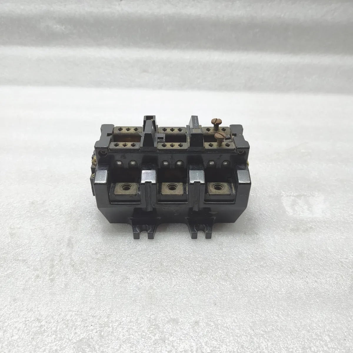 A Bradley 592-BOV16 Eutectic Alloy Overload Relay 40A 3P