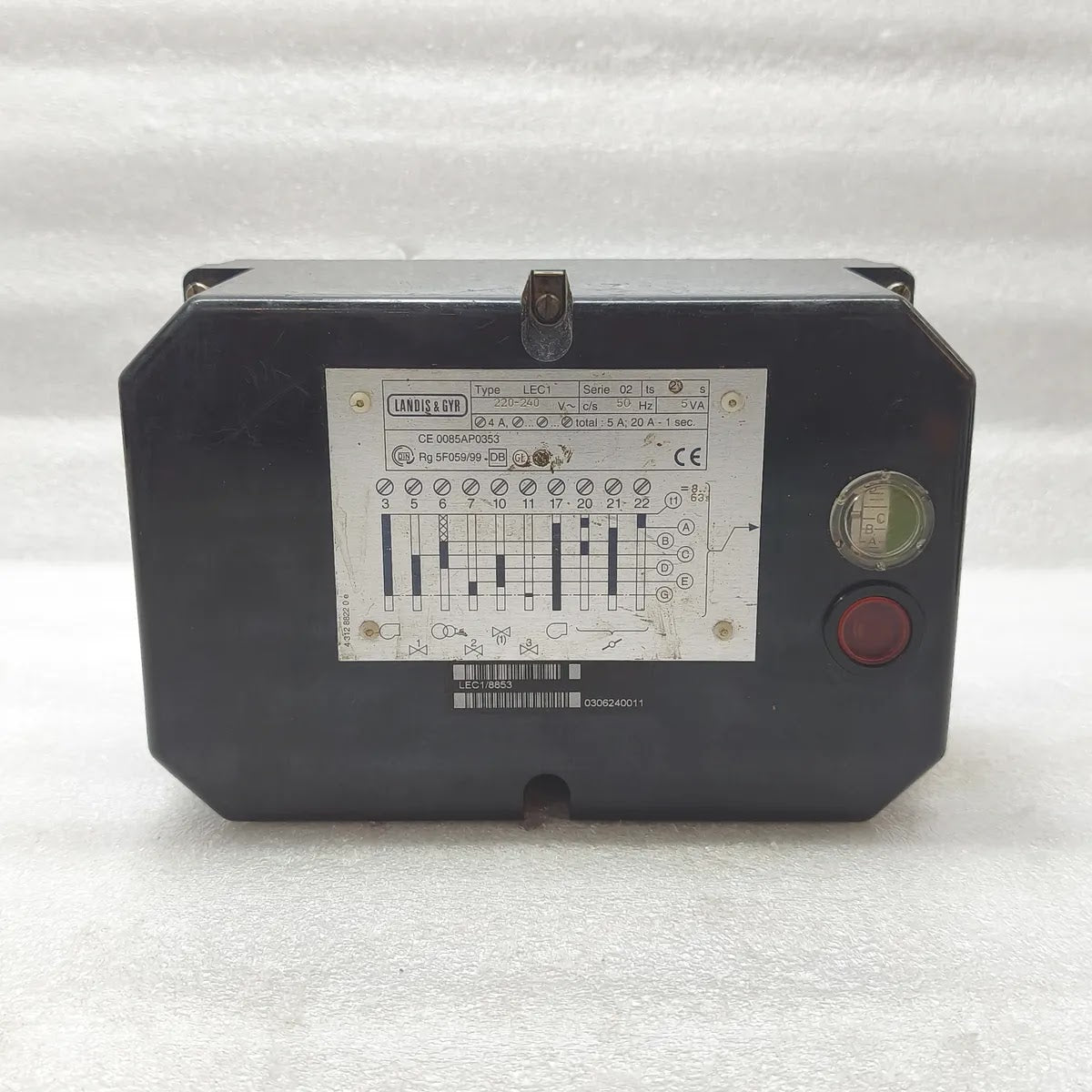 LANDIS & GYR LEC1/8853 Burner Control Unit 220-240V 50Hz WITHOUT BASE PLATE