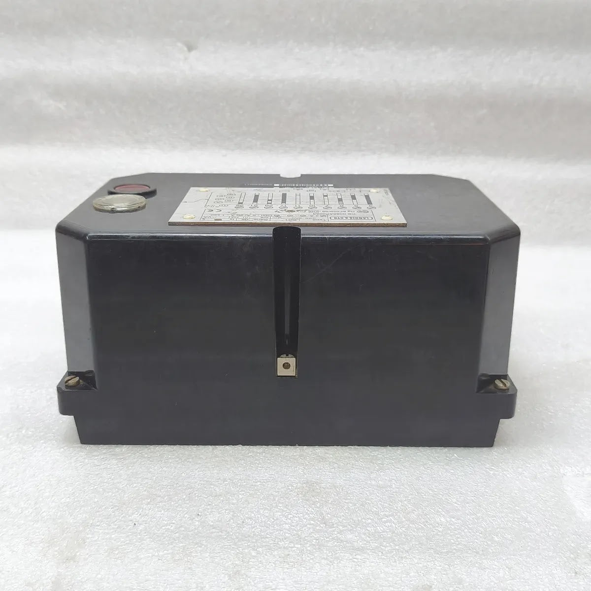 LANDIS & GYR LEC1/8853 Burner Control Unit 220-240V 50Hz WITHOUT BASE PLATE