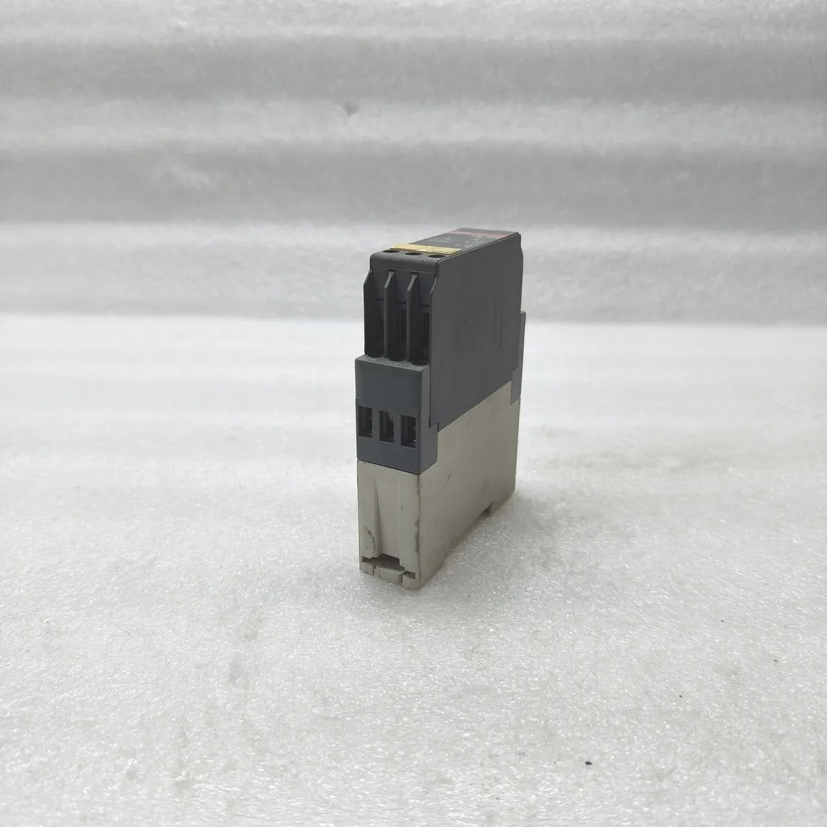 ABB CM-PFS 1SVR430824R9300 Phase Sequence Monitoring Relay 200-500V
