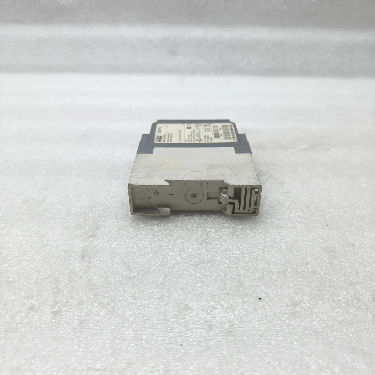 ABB CM-PFS 1SVR430824R9300 Phase Sequence Monitoring Relay 200-500V