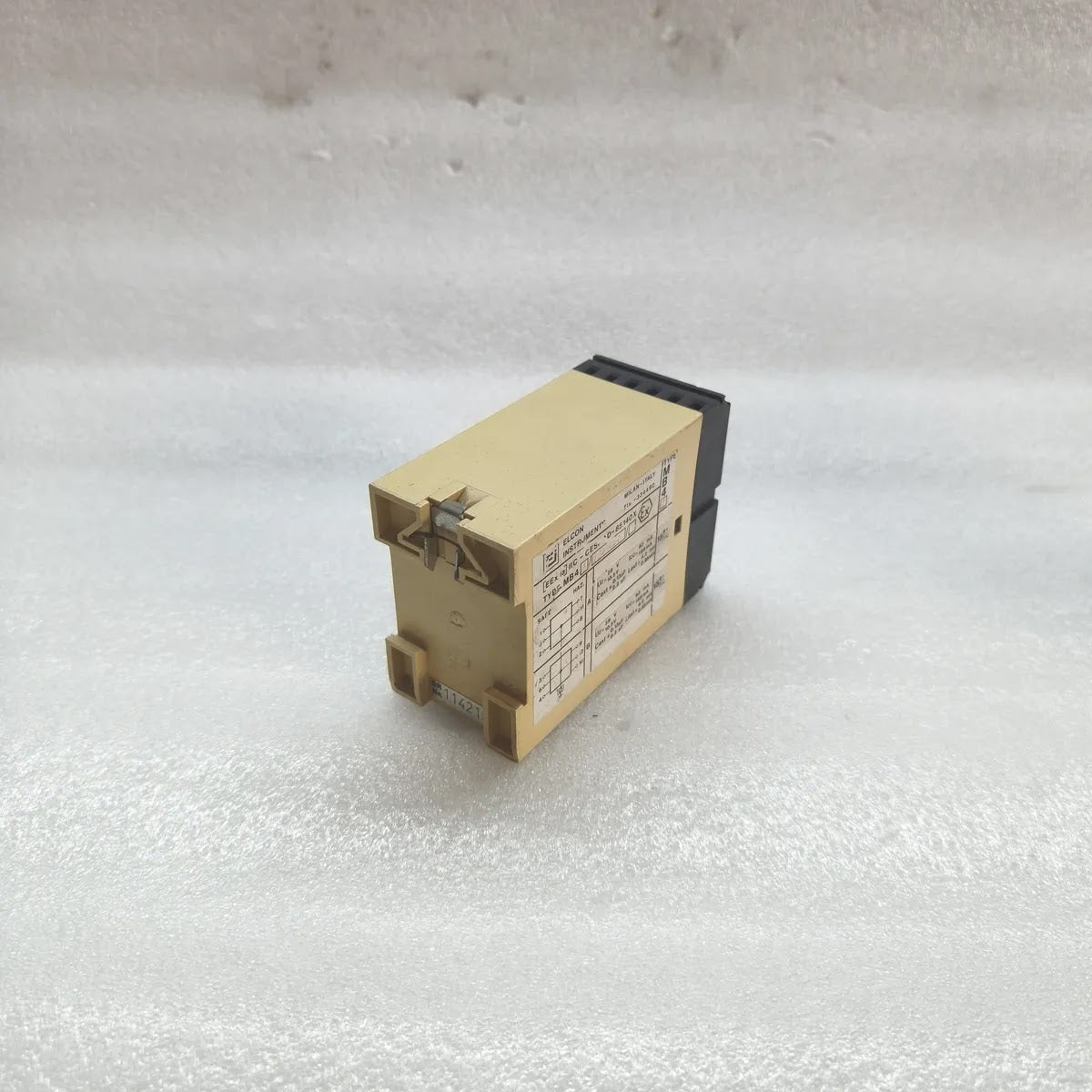 ELCON INSTRUMENTS MB4 Multiple Zener Barrier 28V 92mA