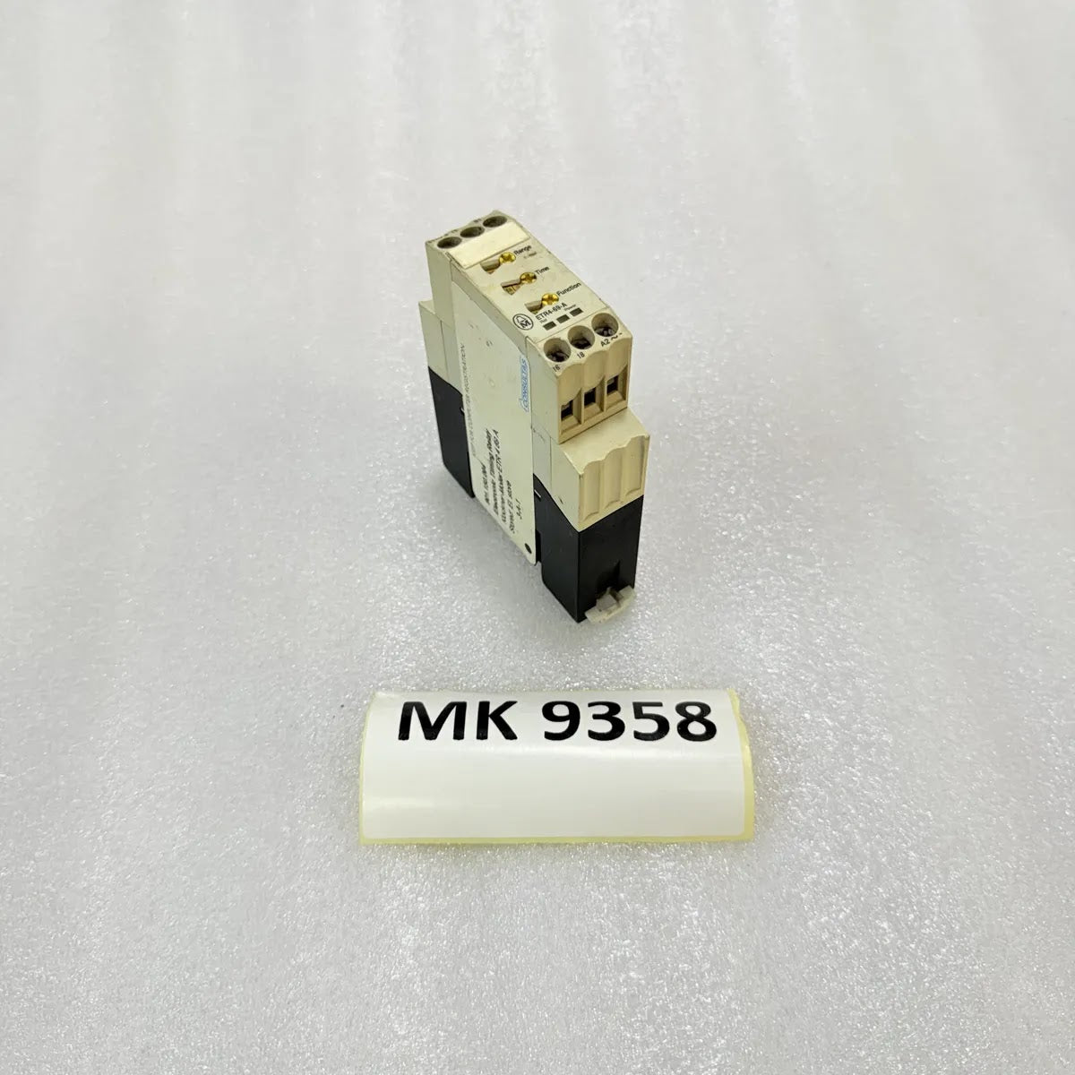 Moeller ETR4-69-A Multifunction Timing Relay 0.05s-100h 24-240V AC/DC Pre-Owned