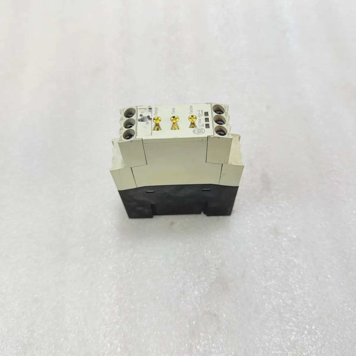 Moeller ETR4-69-A Multifunction Timer 0.05s-100h Pre-Owned