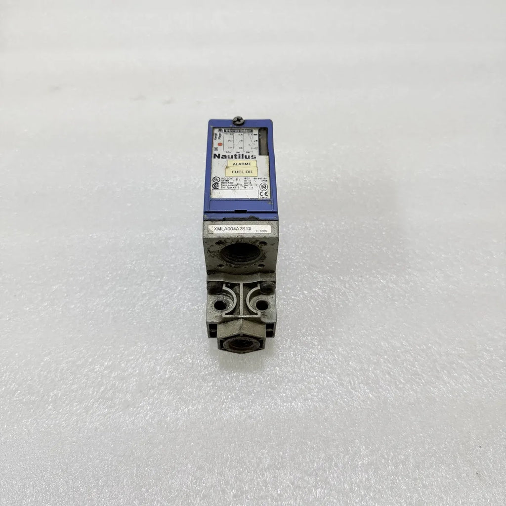 Telemecanique Nautilus XMLA004A2S13 Pressure Switch Ui 500V Ie 1.5A IP66