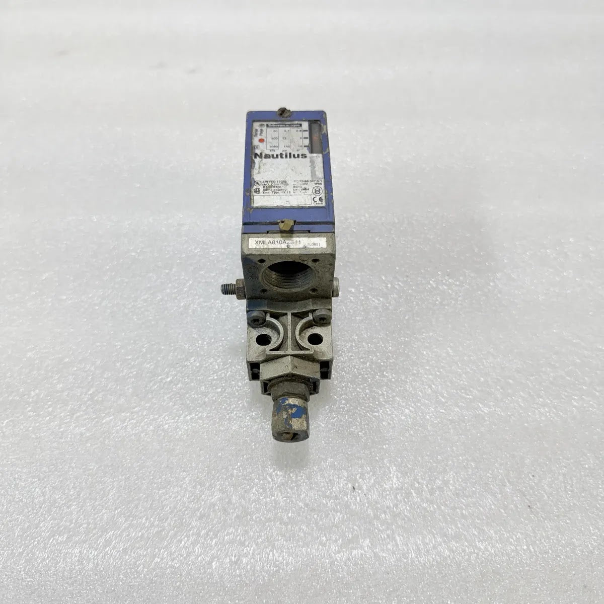 Telemecanique Nautilus XMLA010A2S11 Pressure Switch Ui 500V Ie 1.5A IP66