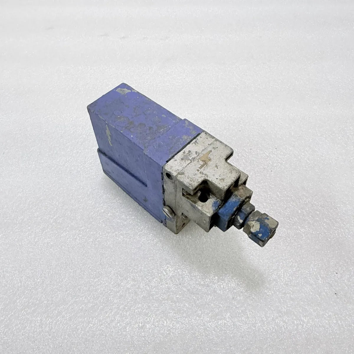Telemecanique Nautilus XMLA010A2S11 Pressure Switch Ui 500V Ie 1.5A IP66