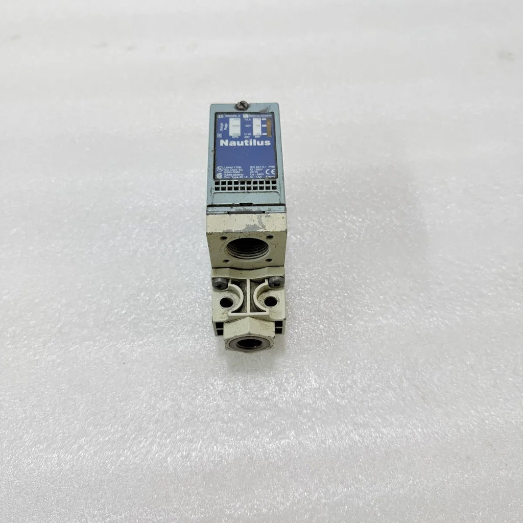 Telemecanique Nautilus XMLA070D2S11 Differential Pressure Switch 70 Bar