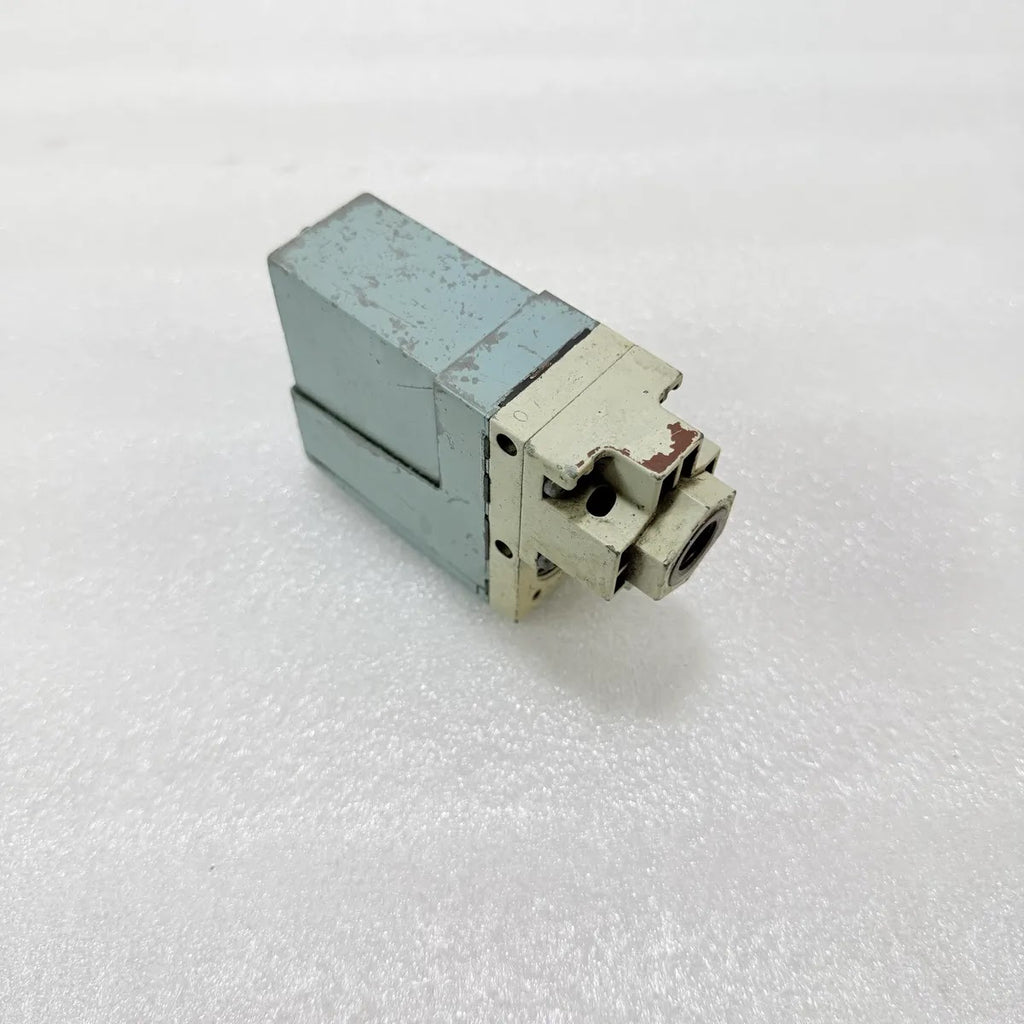 Telemecanique Nautilus XMLA070D2S11 Differential Pressure Switch 70 Bar