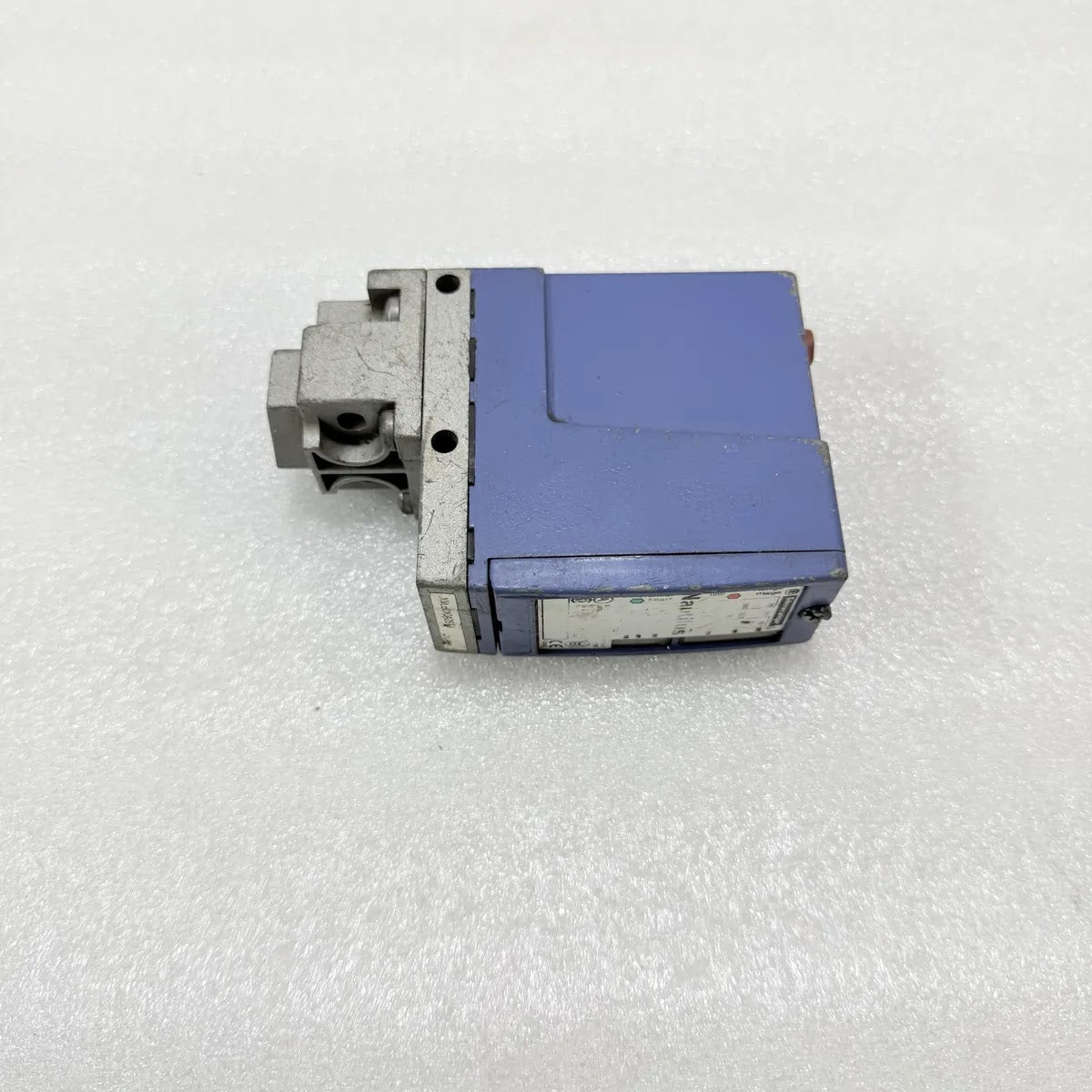 TELEMECANIQUE NAUTILUS XMLB010A2SLB DIFFERENTIAL PRESSURE SWITCH
