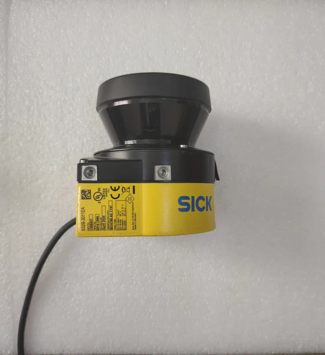 SICK S32B-3011EA Safety Laser Scanner 24V DC 3m