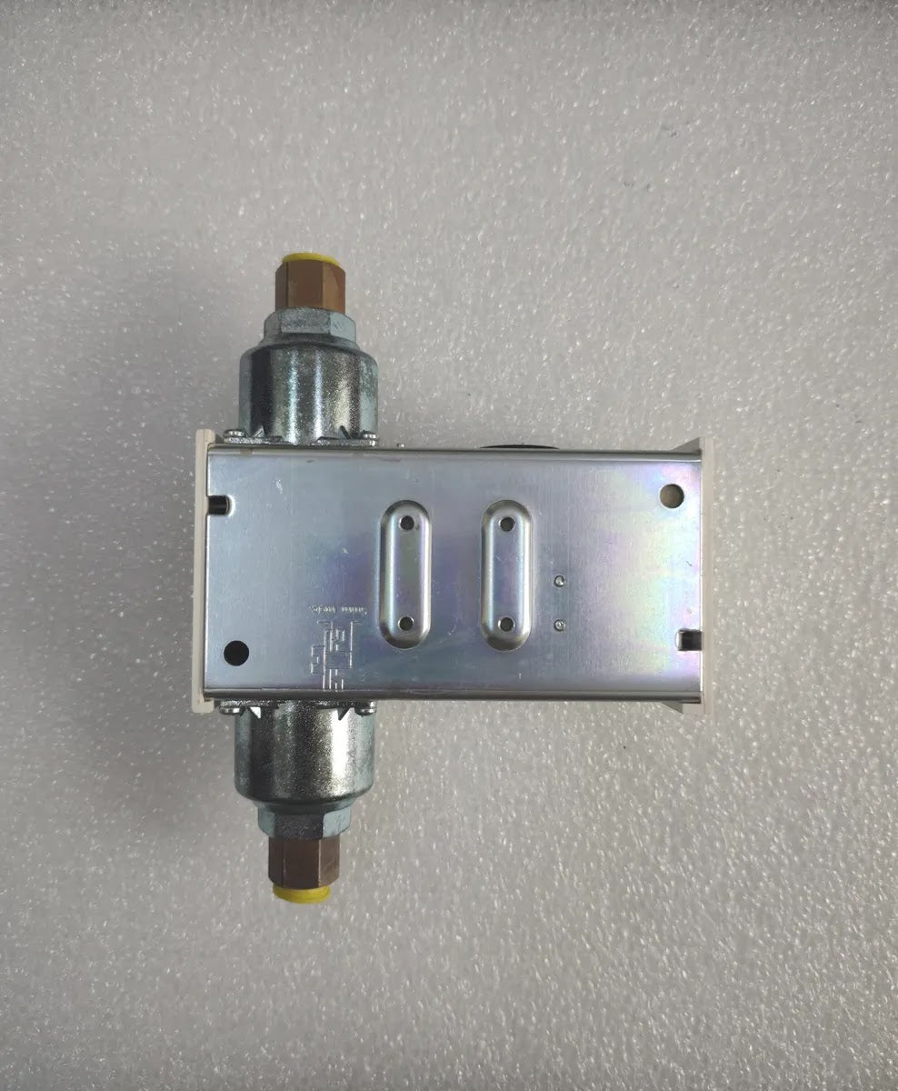 ALCO CONTROLS FD113S Differential Pressure Switch 0.2-4.5 bar 240VAC
