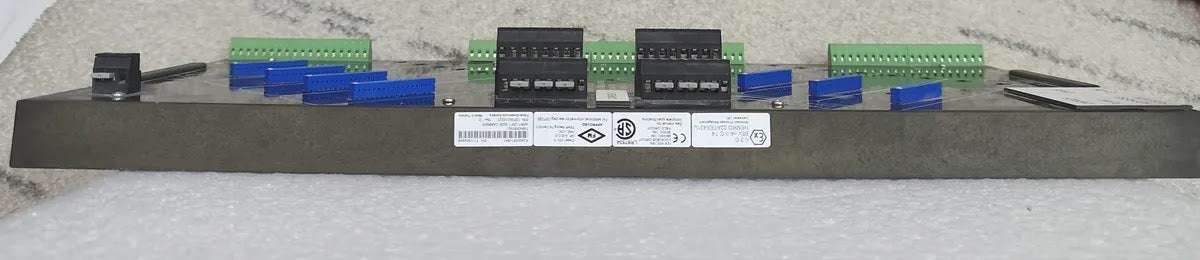 EMERSON KJ4003X1-BA1 VerticalPLUS Left I/O Carrier 8-Wide 12.6VDC 15A