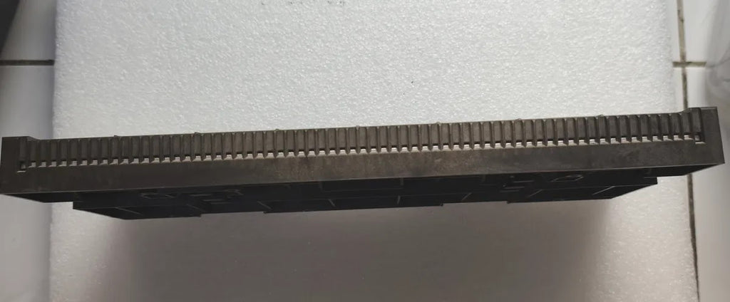 EMERSON KJ4001X1-BE1 DeltaV 8-Wide I/O Carrier 12.6VDC 8A