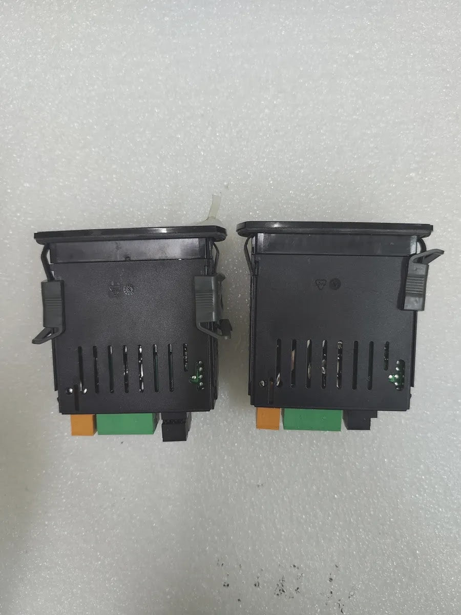 CAREL IJFPSA4R02S0305 iJF Refrigeration Controller 100-240Vac