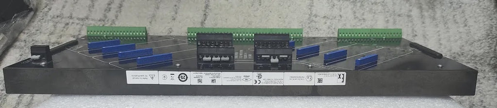 EMERSON KJ4003X1-BA1 DeltaV VerticalPlus I/O Carrier 8-Wide Left 12VDC