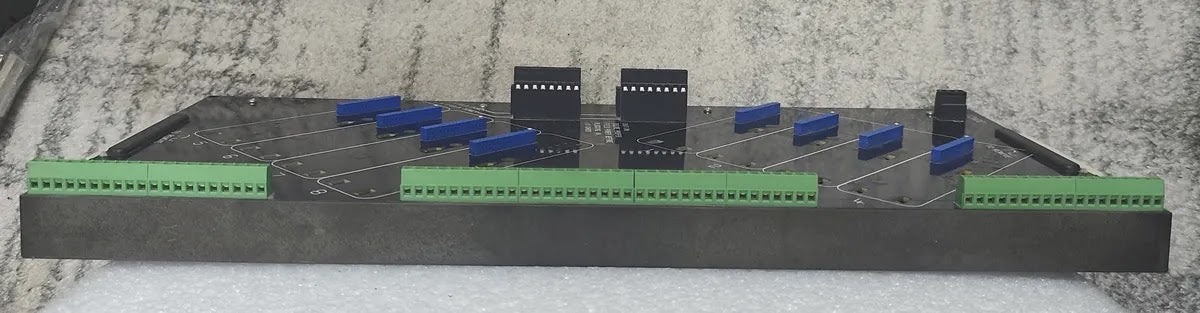 EMERSON KJ4003X1-BA1 DeltaV VerticalPlus I/O Carrier 8-Wide Left 12VDC