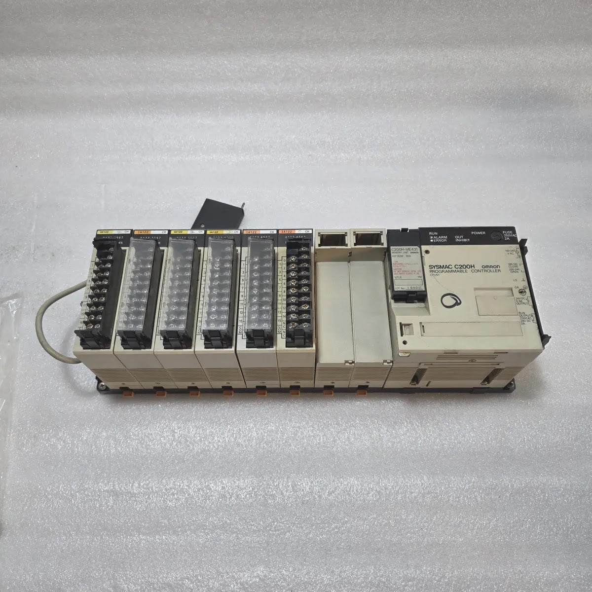 OMRON SYSMAC C200H CPU01 PROGRAMMABLE CONTROLLER WITH IA122 I/O MODULES & ME431