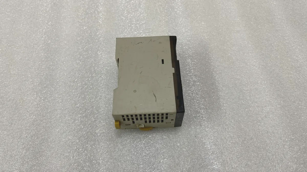 Omron CPM2C-S110C Programmable Controller PLC CPU 24VDC Pre-Owned