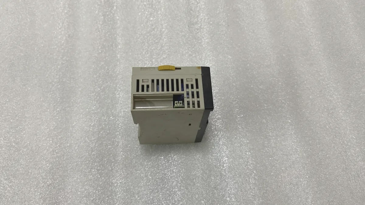 Omron CPM2C-S110C Programmable Controller PLC CPU 24VDC Pre-Owned