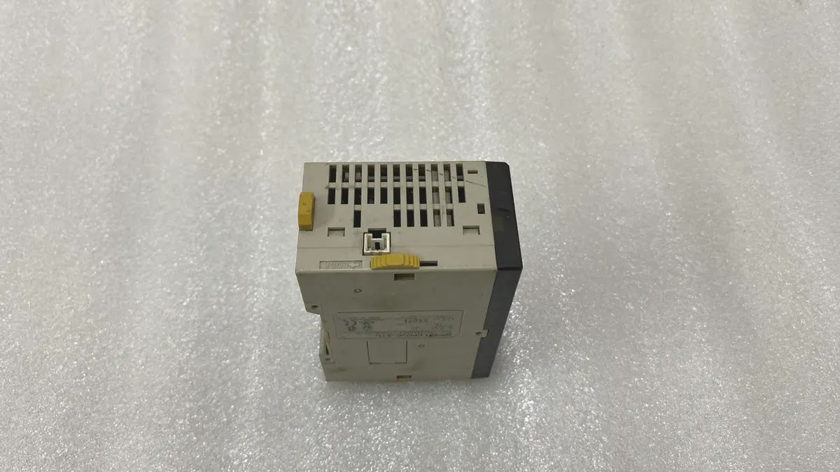 Omron CPM2C-S110C Programmable Controller PLC CPU 24VDC Pre-Owned