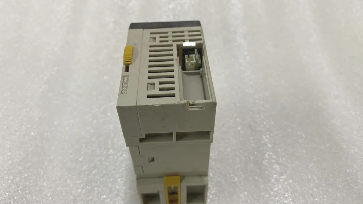 Omron CPM2C-S110C-DRT-NI Programmable Controller PLC DeviceNet 24VDC Pre-Owned