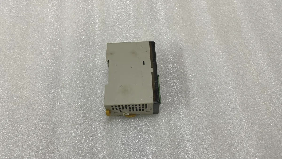 Omron CPM2C-S110C-DRT-NI Programmable Controller PLC DeviceNet 24VDC Pre-Owned