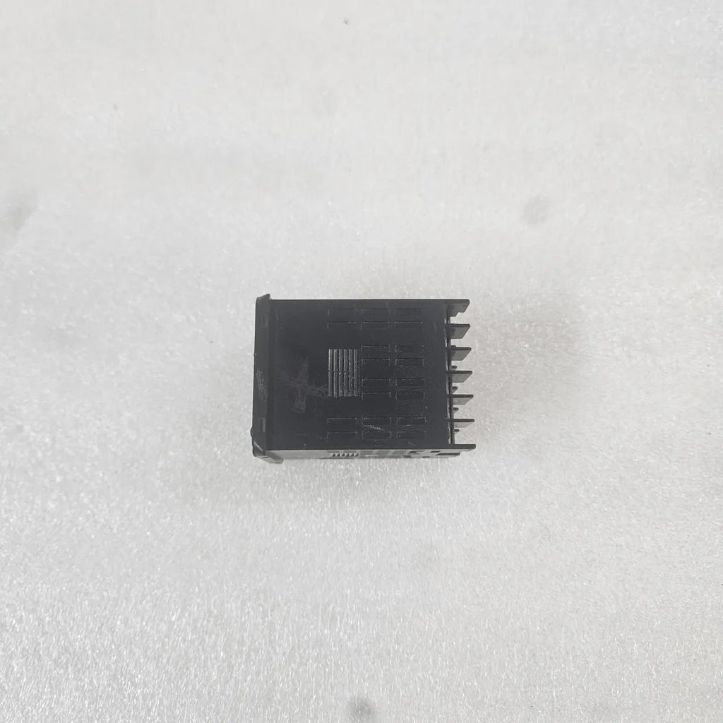 Omron E5CC-RX2ASM-800 Digital Controller 100-240VAC For Parts - FOR PARTS