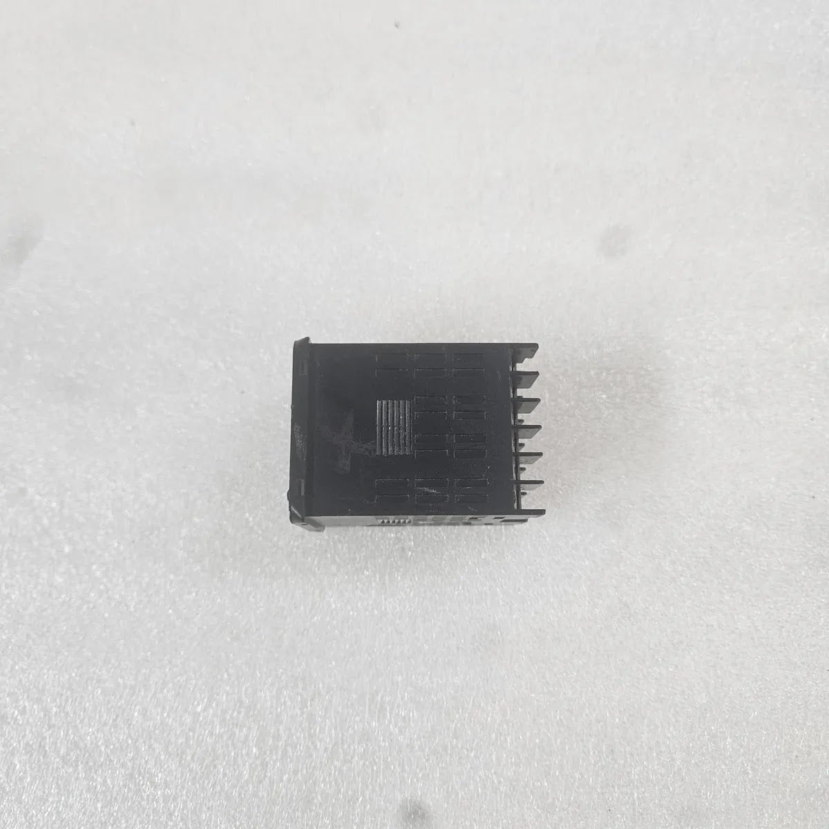 Omron E5CC-RX2ASM-800 Digital Controller 100-240VAC For Parts - FOR PARTS