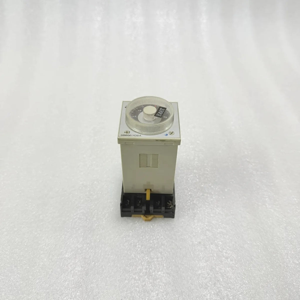 Omron H3BA-N8H Timer 24VDC Pre-Owned