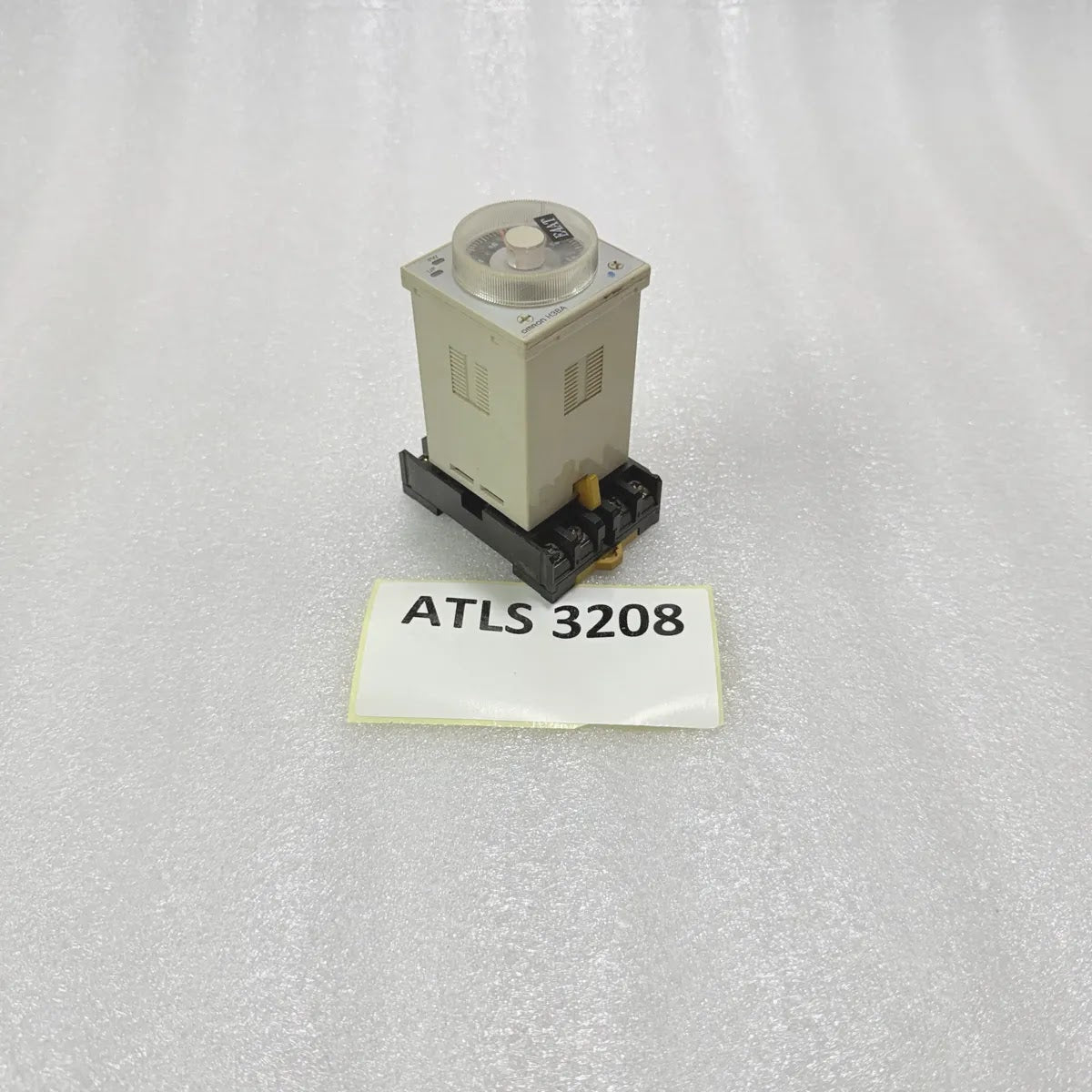 Omron H3BA-N8H Timer 24VDC Pre-Owned