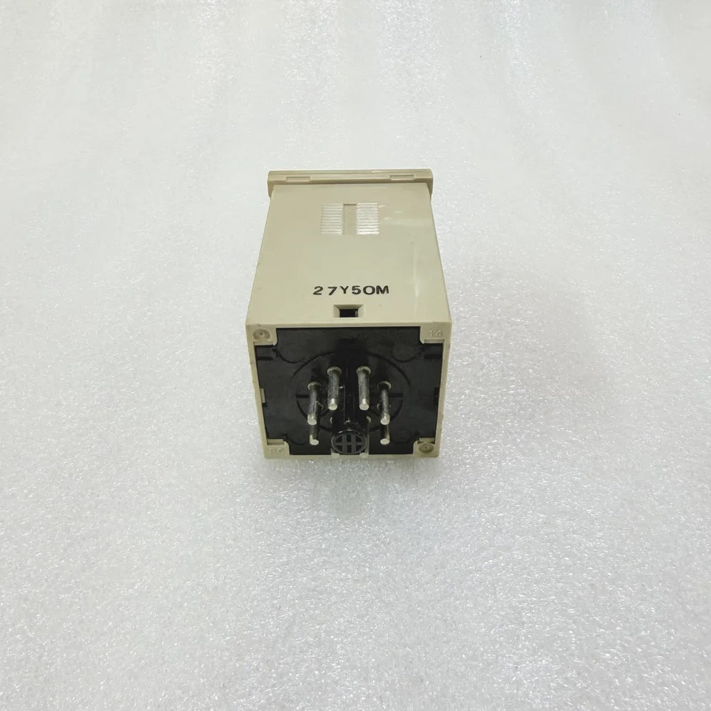 Omron H3BH-8 Timer 200-240VAC 0.5s-10min Pre-Owned