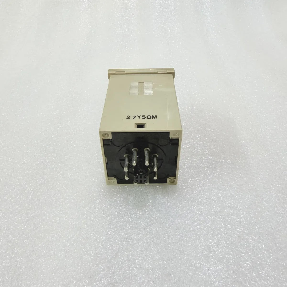 Omron H3BH-8 Timer 200-240VAC 0.5s-10min Pre-Owned