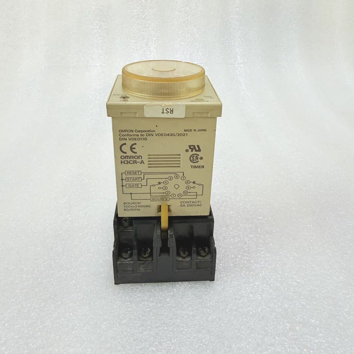 Omron H3CR-A Timer 100-240VAC Pre-Owned