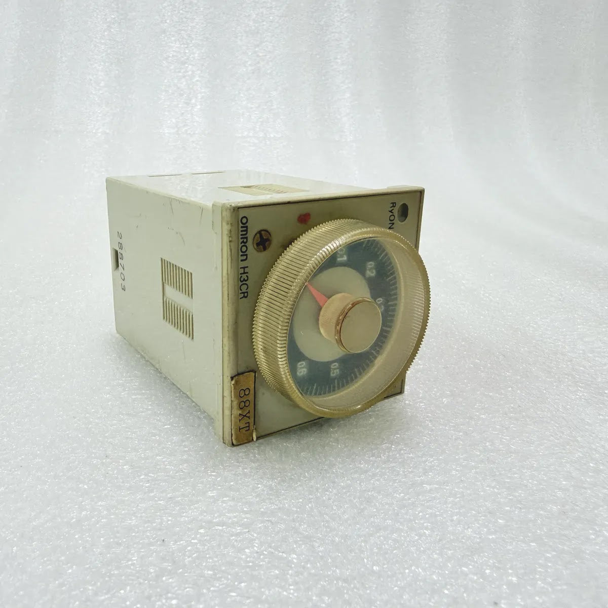 Omron H3CR-H8L Timer 100-120VAC 0.6-12min Pre-Owned
