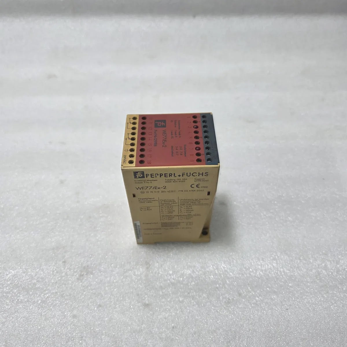 Pepperl+Fuchs WE77/Ex-2 Safety Barrier Relay 129198 230VAC Pre-Owned