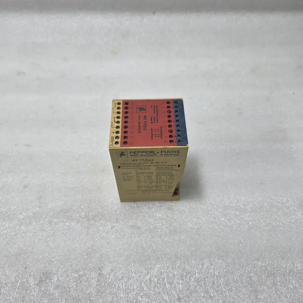 Pepperl+Fuchs WE 77/Ex2 Intrinsic Safety Barrier 220V 01543S Pre-Owned
