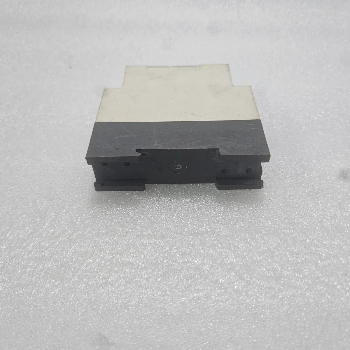 Telemecanique RE7TL11BU Time Delay Relay 24V 110-240V