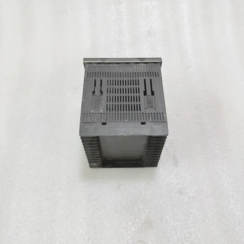 RKC CD901 CH902 Temperature Controller FK02-M'AN-NN Pre-Owned