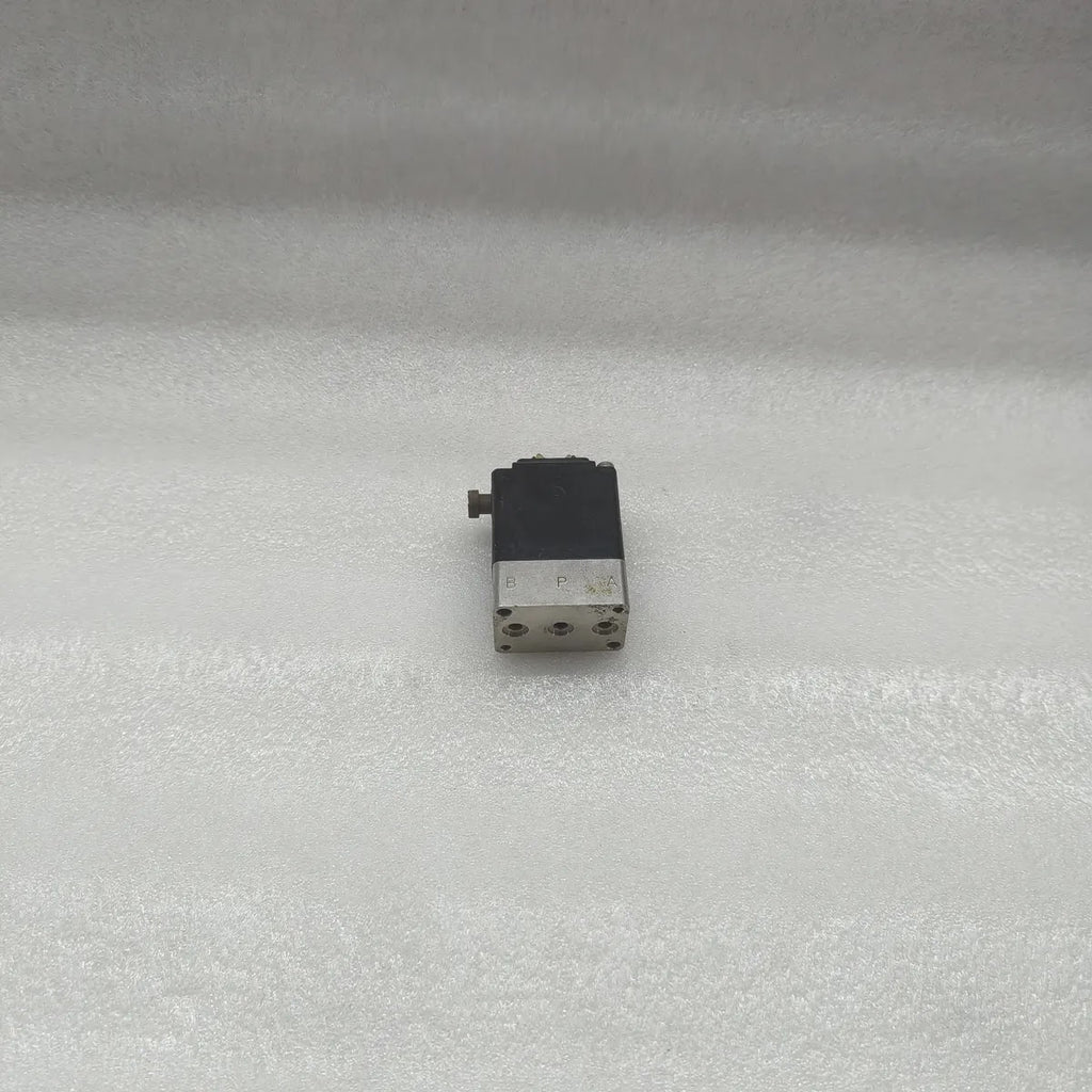 Burkert 331/F Solenoid Valve 24V DN 3A Vak-6 Bar 3/2-Way