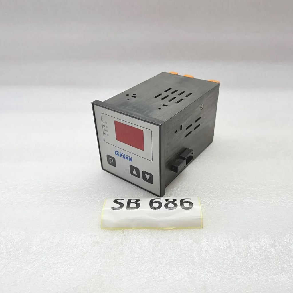 GESAB 93GS40a Temperature Controller 230V 48-62Hz 4 Relay Outputs Pt100 Input